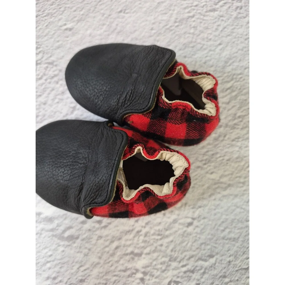 Robeez Baby Buffalo Plaid Leather Soft Sole Moccasins 0-6 Months Black Red